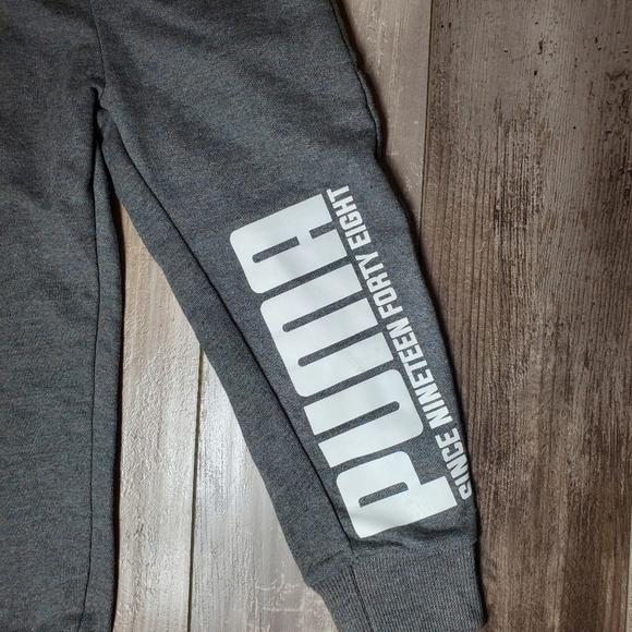 NWT Puma Boys SIze 4 Gray and White Logo Jogger Sweatpants - Picture 14 of 15